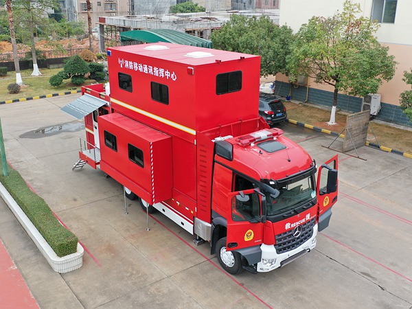 奔馳指揮車